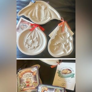 Hold for @cfrommhold NWT cookie molds Halloween (3) and Bear (2)